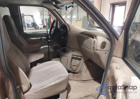 2002 Chevrolet Astro Ls z USA, uszkodzony, nr VIN 1GNDM19XX2B149087